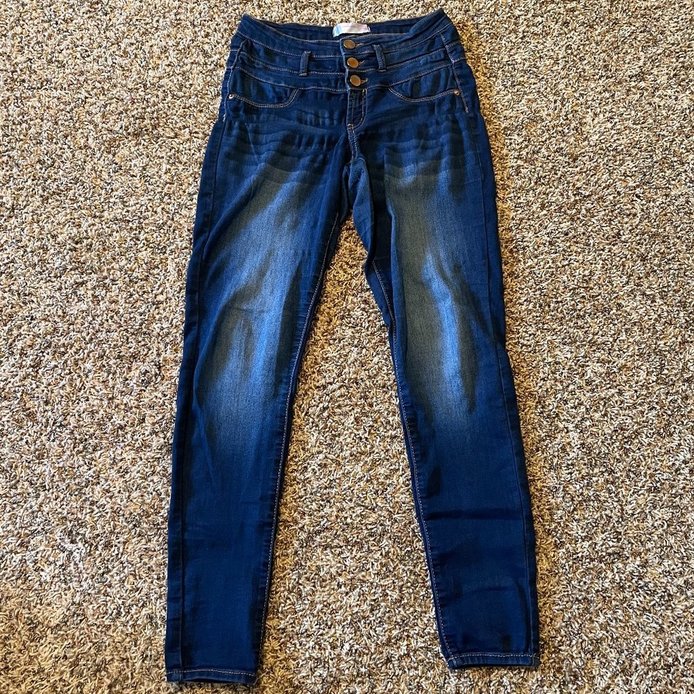 Dark Wash High Wasted Jeans
